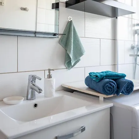 In The Sky - Casa Vostra - Caution 800 Eur & Id Requises - Proche Tramway-frontiere Apartment