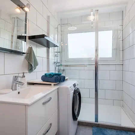 Apartment In The Sky - Casa Vostra - Caution 800 Eur & Id Requises - Proche Tramway-frontiere