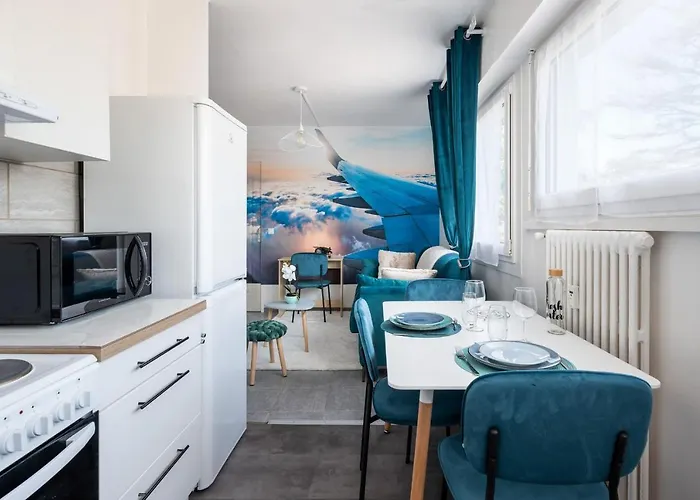 In The Sky - Casa Vostra - Caution 800 Eur & Id Requises - Proche Tramway-frontiere דירה